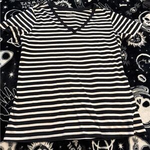 Bobbie Brooks Black and White Striped Short Sleeve Tee